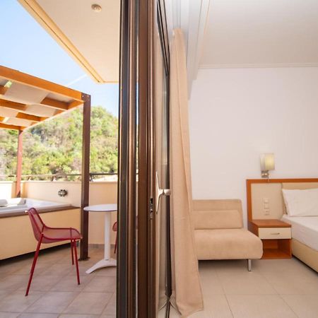 Riviera Perdika Hotel エクステリア 写真